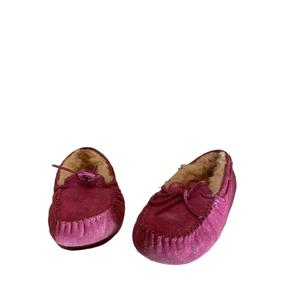 UGG Kid's Dakota Glitter Slipper in Fuchsia